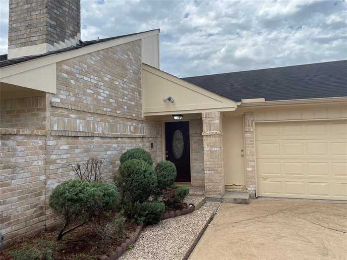 photo 1: 227 Brocket Place, Stafford TX 77477