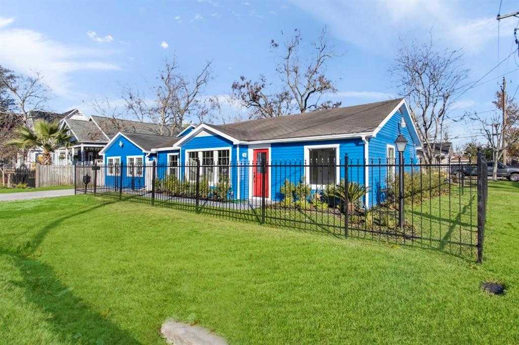 photo 3: 329 E 25th Street, Houston TX 77008