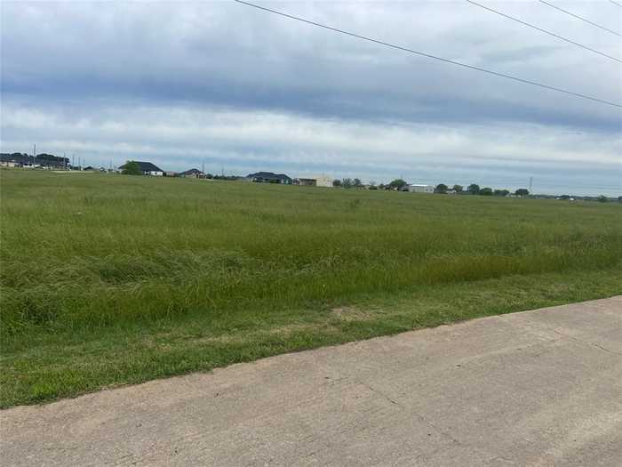 photo 13: 318 Brahman Trail, Angleton TX 77515