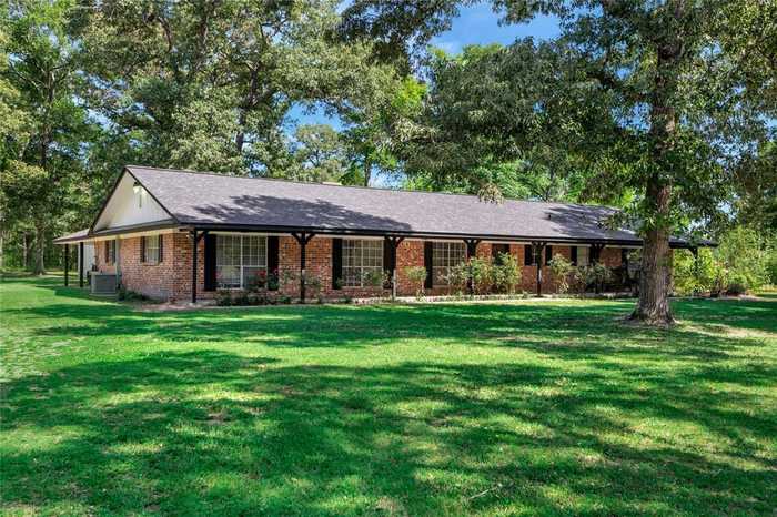 photo 2: 206 N Duck Creek Road, Cleveland TX 77328