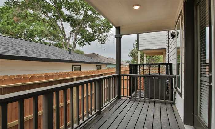 photo 31: 117 E 43rd Street, Houston TX 77018