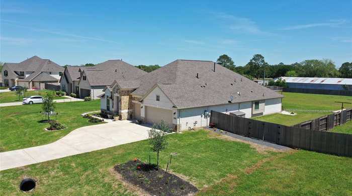 photo 2: 11215 Fannin Trail Court, Needville TX 77461