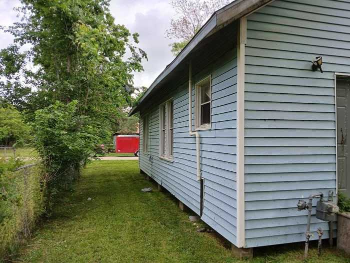 photo 2: 1975 Ives Street, Beaumont TX 77703