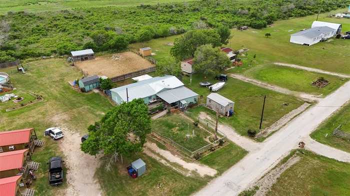 photo 2: 40 Cooks Camp Rd, Matagorda TX 77457