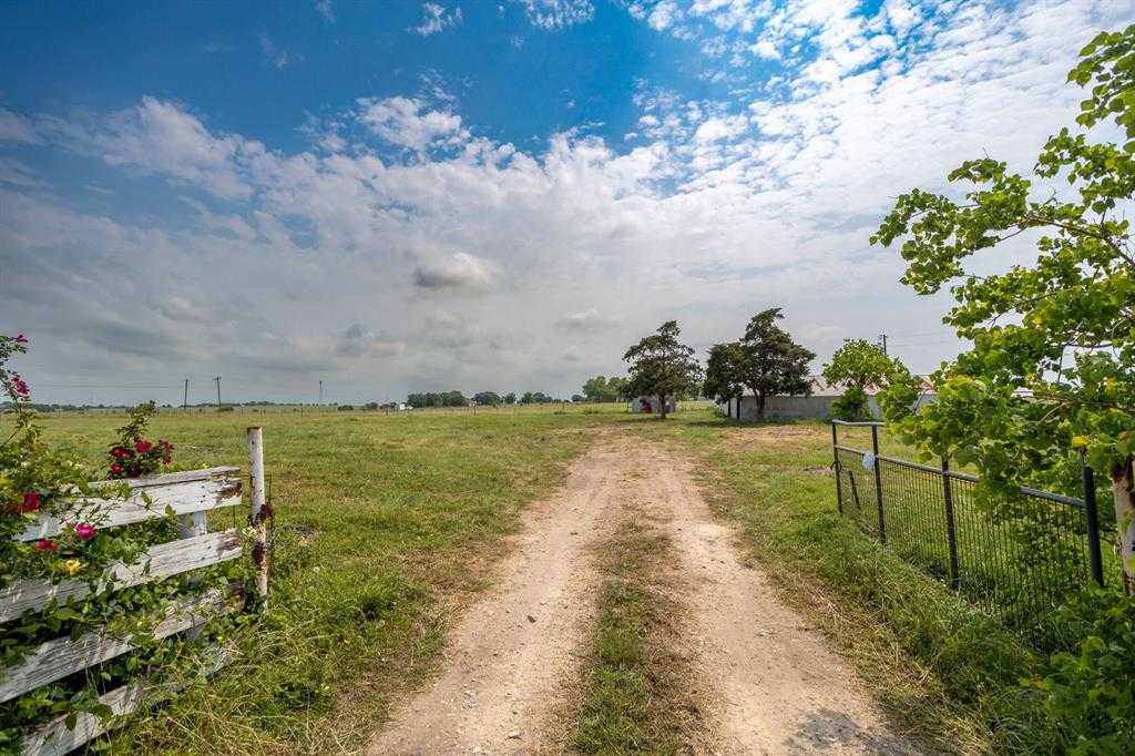 photo 3: 137 Knape Road, La Grange TX 78945