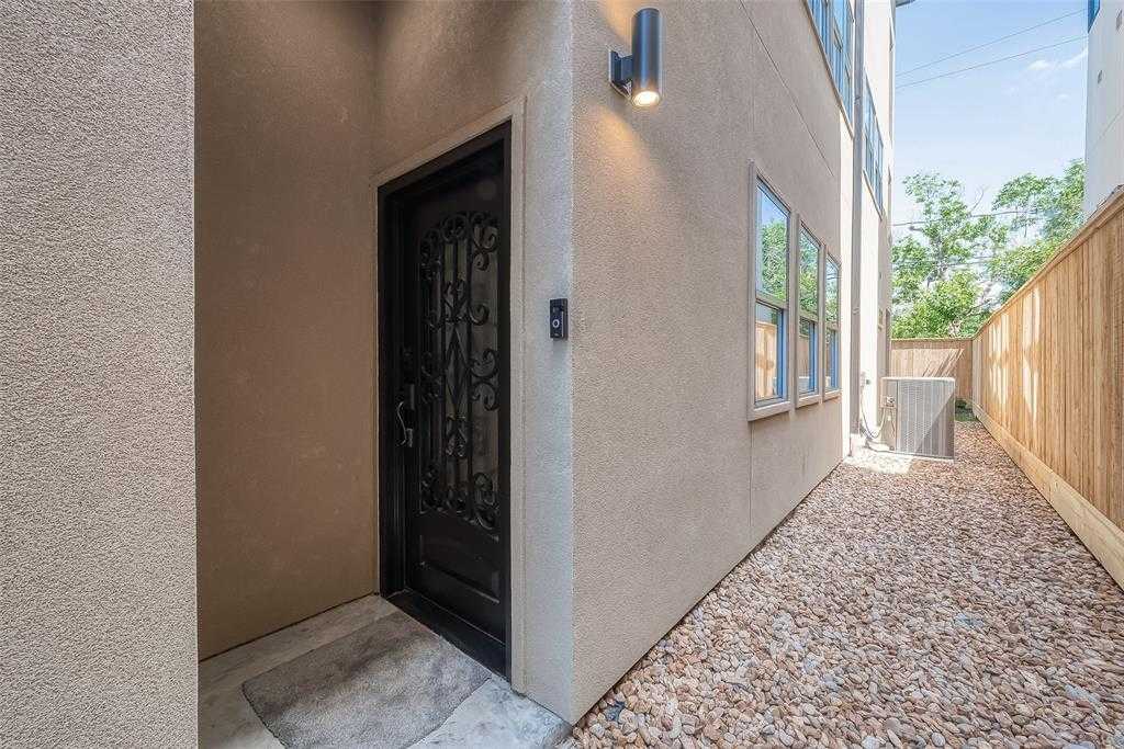 photo 3: 5510 Bosque Street, Houston TX 77056