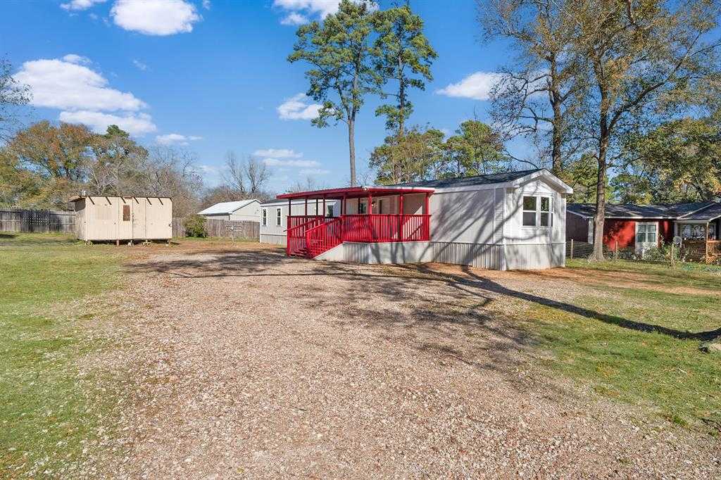 photo 3: 706 Pine Hill Street, Pinehurst TX 77362