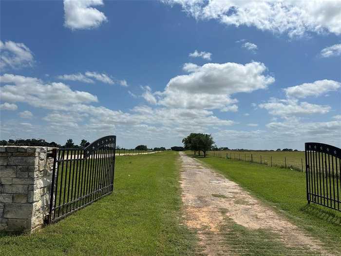 photo 2: 36677 Brumlow Road, Hempstead TX 77445