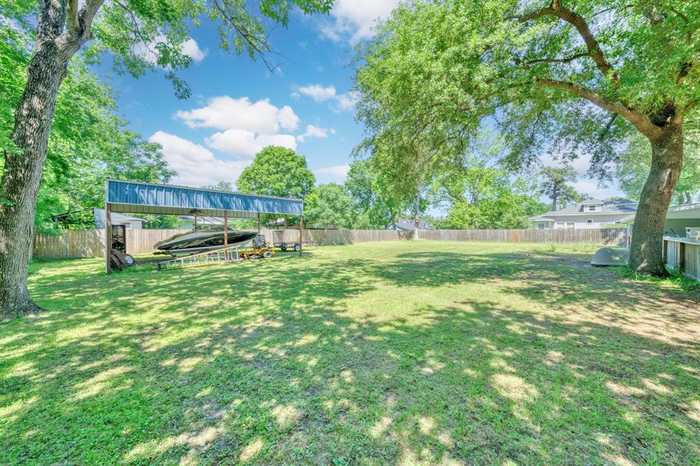 photo 31: 105 N Texas Street, Madisonville TX 77864