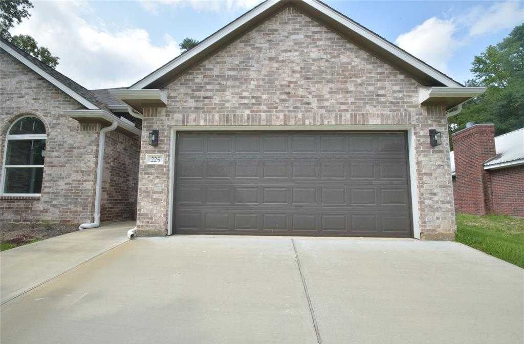 photo 2: 166 Augusta Drive, Trinity TX 75862