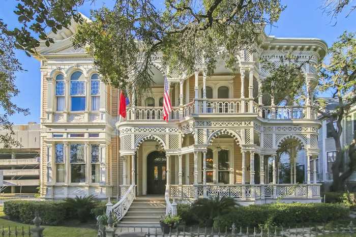 photo 1: 1826 Sealy Street, Galveston TX 77550