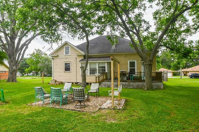 photo 26: 315 Cedar Street, Wallis TX 77485