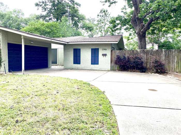 photo 1: 12906 Butterfly Lane, Houston TX 77024