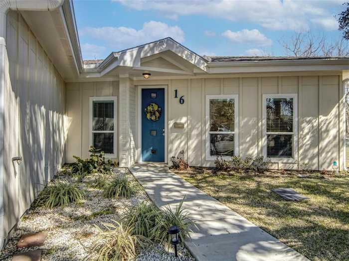 photo 2: 16 Gulf Lane, Galveston TX 77550