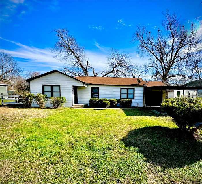 photo 1: 624 Branch Street, Wharton TX 77488