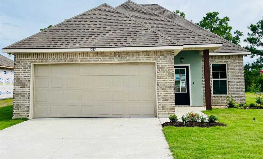 photo 2: 1215 Little Cypress Loop, Orange TX 77632