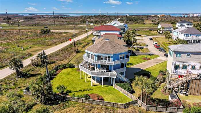 photo 2: 14450 Spyglass Circle, Galveston TX 77554