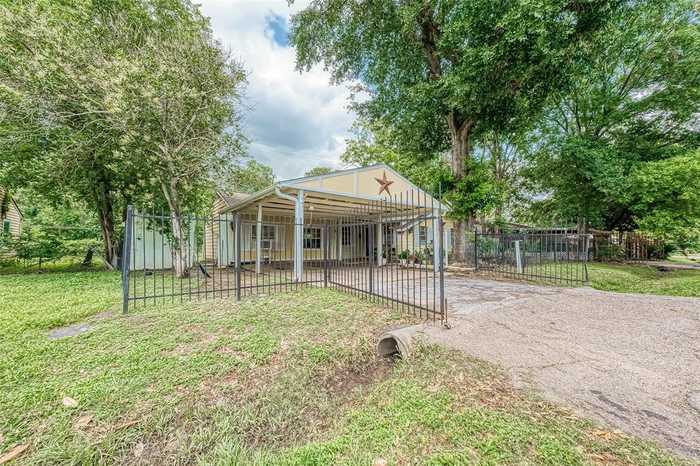 photo 1: 1219 Castledale Drive, Houston TX 77037