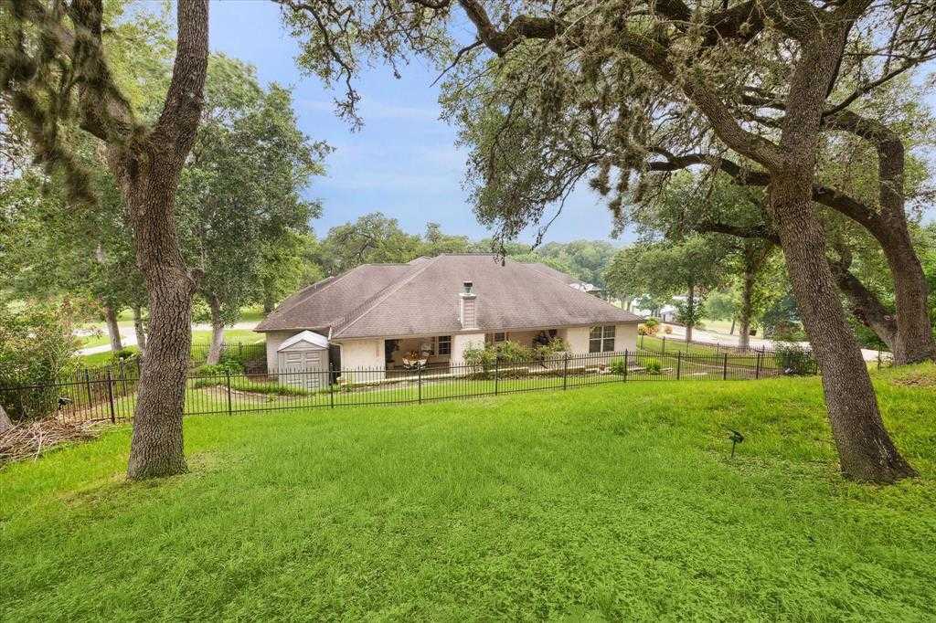 photo 2: 619 Country Club Court, La Grange TX 78945