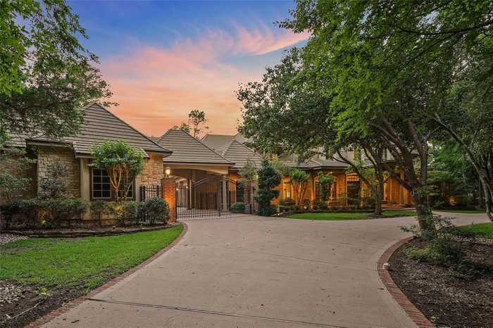 photo 2: 27 Damask Rose Way, The Woodlands TX 77382