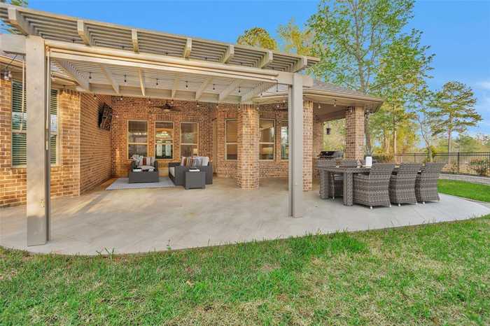 photo 1: 20 S Sandbells Park Lane, Montgomery TX 77316