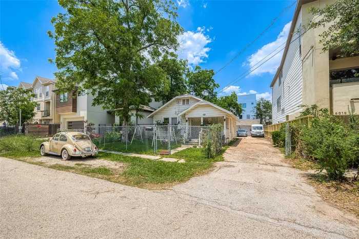 photo 2: 6020 Truro Street, Houston TX 77007