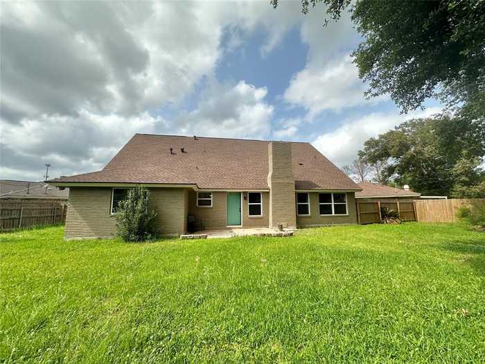 photo 32: 1625 King Arthur Court, Pinehurst TX 77630