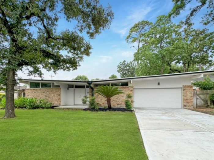 photo 1: 12807 Tosca Lane, Houston TX 77024