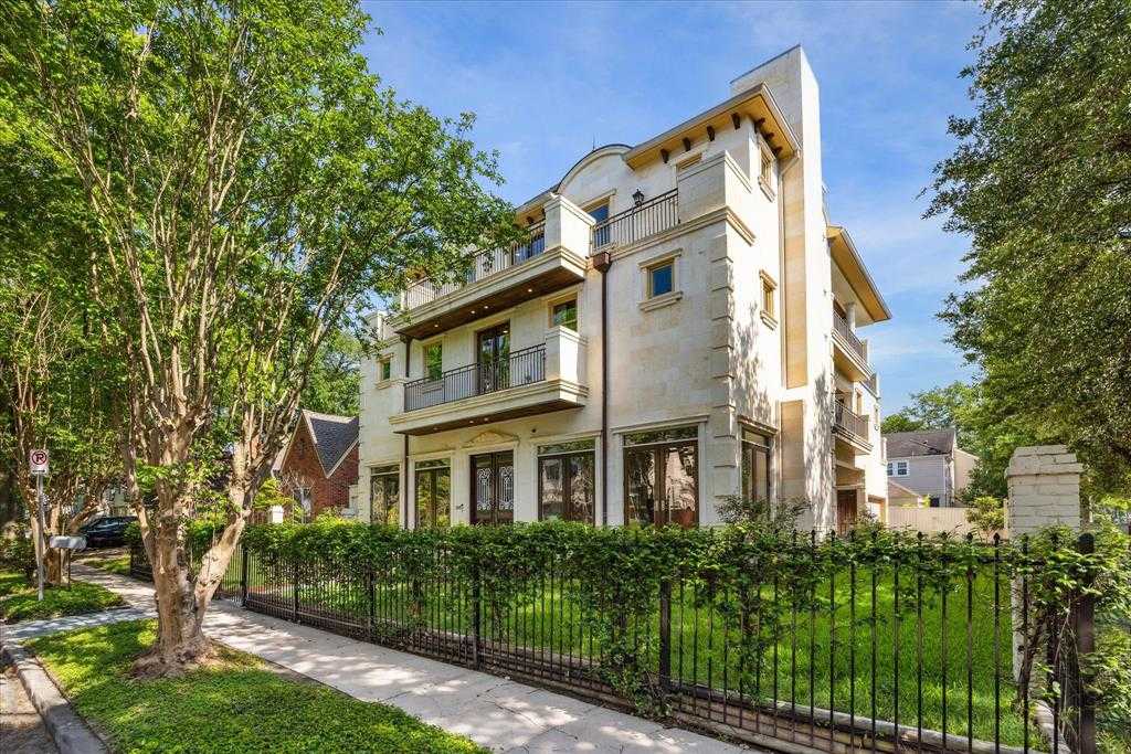 photo 2: 2247 Bartlett Street, Houston TX 77098