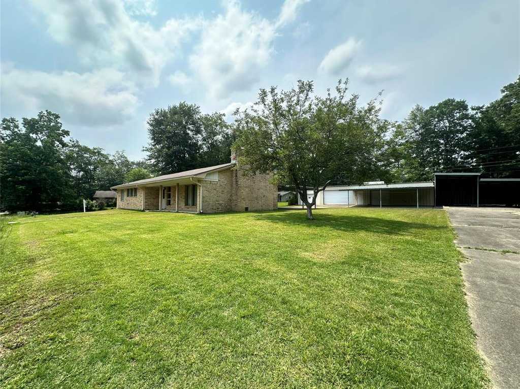 photo 2: 200 Sassafras Lane, Village Mills TX 77625