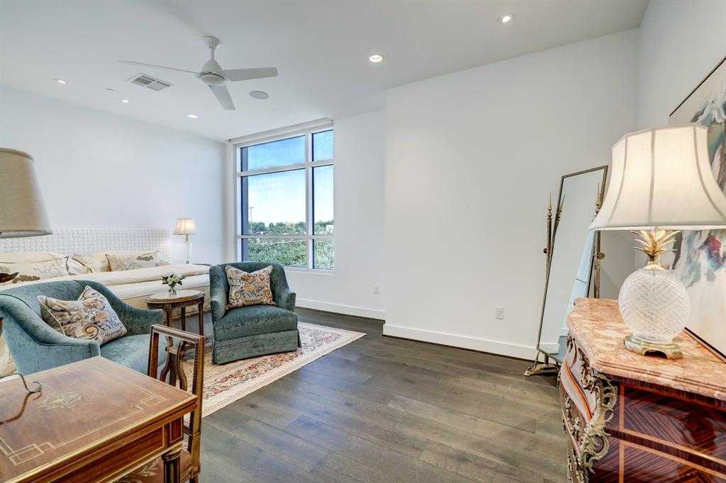 photo 3: 3331 DAmico Street Unit 401, Houston TX 77019