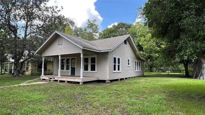 photo 1: 106 Palm Street, Daisetta TX 77533