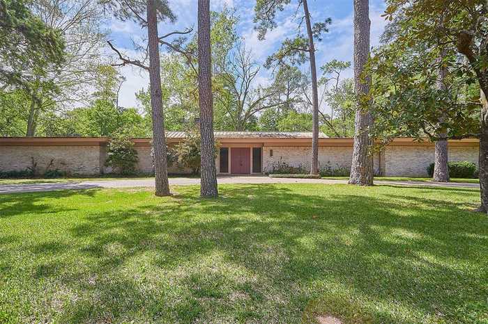 photo 1: 11111 Wickdale Drive, Houston TX 77024