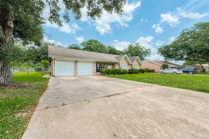 photo 1: 1327 Kelving Way, Wharton TX 77488