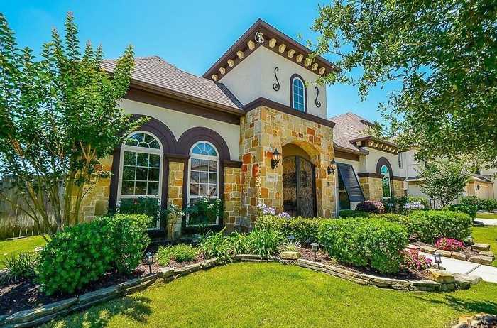 photo 2: 28415 Tall Juniper Hill Drive, Katy TX 77494