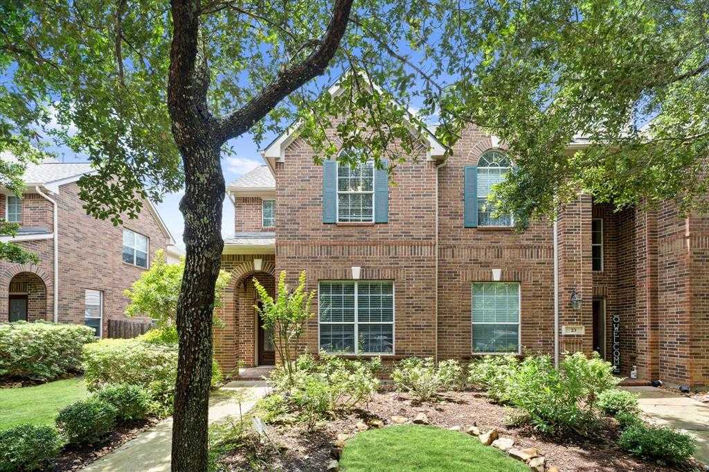 photo 1: 19 Avenswood Place, The Woodlands TX 77382