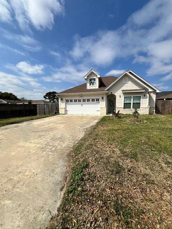 photo 2: 1320 Avenue N, Nederland TX 77627