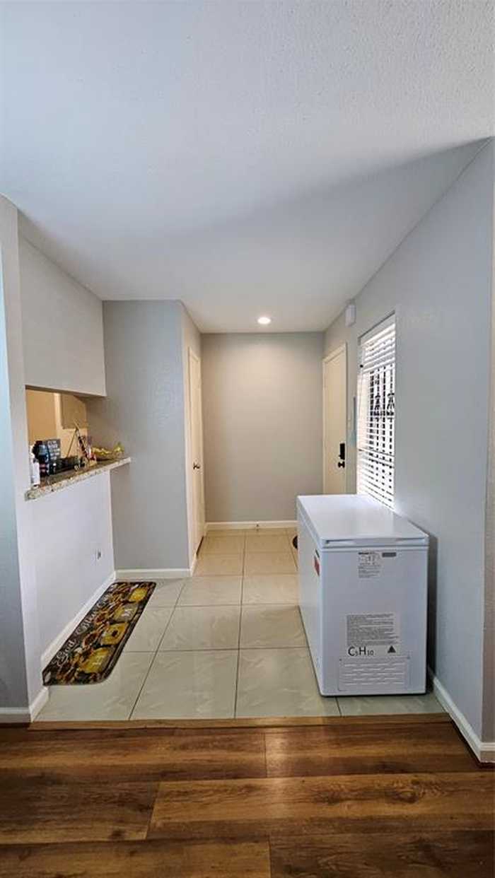 photo 2: 6633 W Airport Boulevard Unit 1106, Houston TX 77035