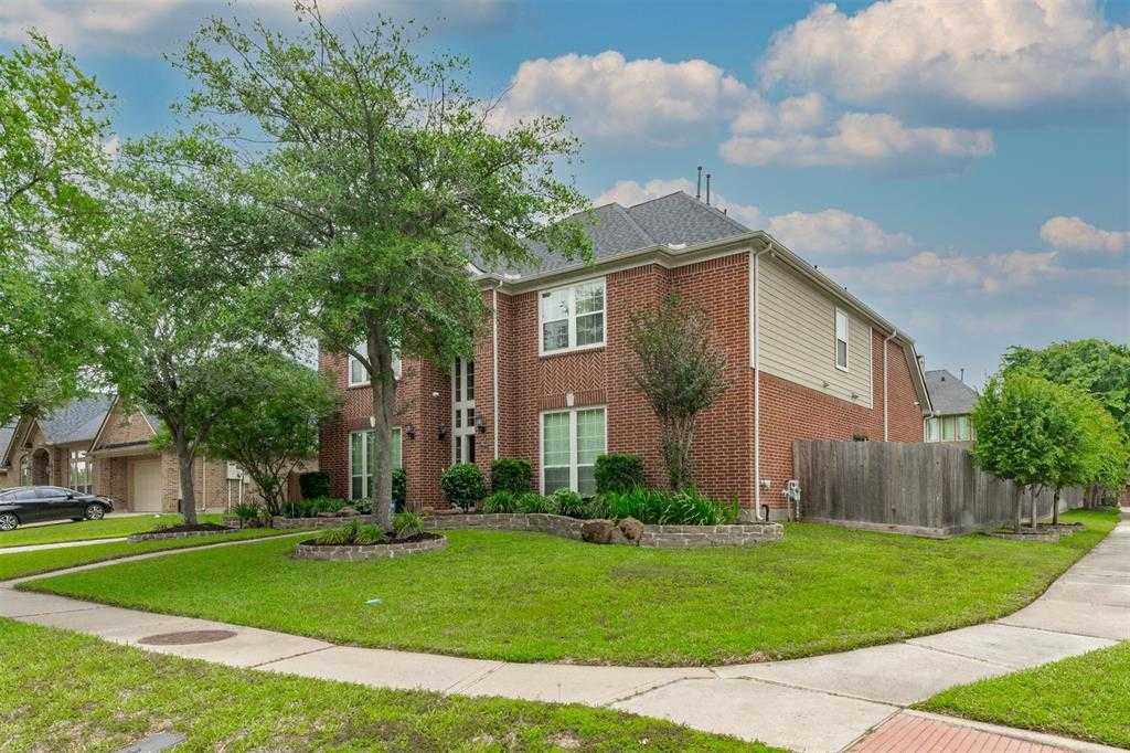 photo 3: 16302 Breakwater Path Drive, Houston TX 77044