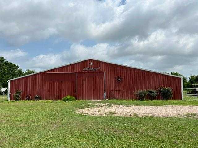 photo 2: 2045 County Road 220, Angleton TX 77515