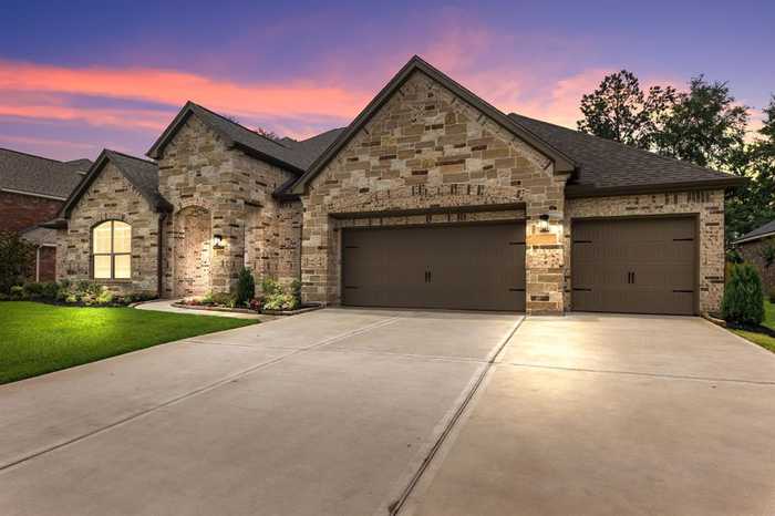 photo 2: 998 Briac Lane, Conroe TX 77301