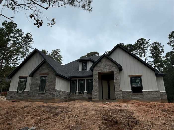 photo 1: 169 Sky Oak Lane, Huntsville TX 77340