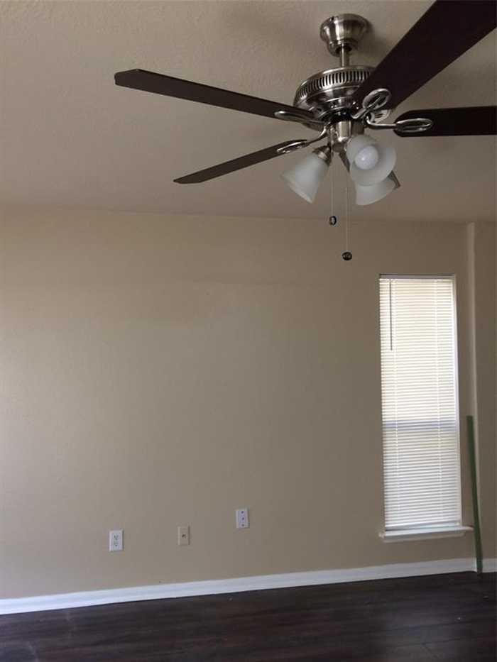 photo 2: 2643 Kiplands Court, Houston TX 77014