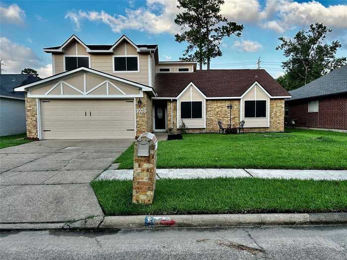 photo 1: 1026 Earlsferry Drive, Channelview TX 77530