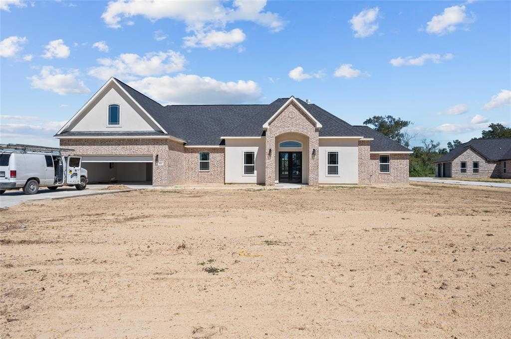 photo 1: 5811 Camp Creek Drive, Baytown TX 77523