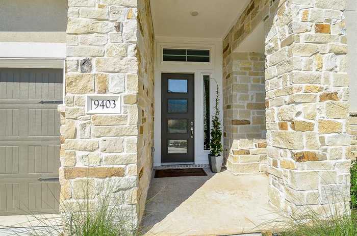 photo 2: 9403 Cedros Valley Drive, Katy TX 77494