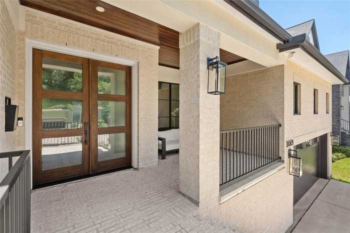 photo 2: 3021 Blue Bonnet Boulevard, Houston TX 77025