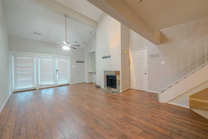 photo 2: 2425 Holly Hall Street Unit 68, Houston TX 77054