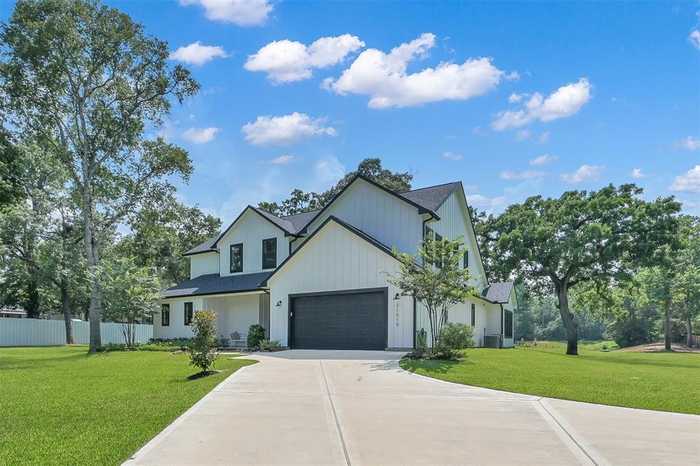 photo 2: 21010 Karen Switch Road, Magnolia TX 77354