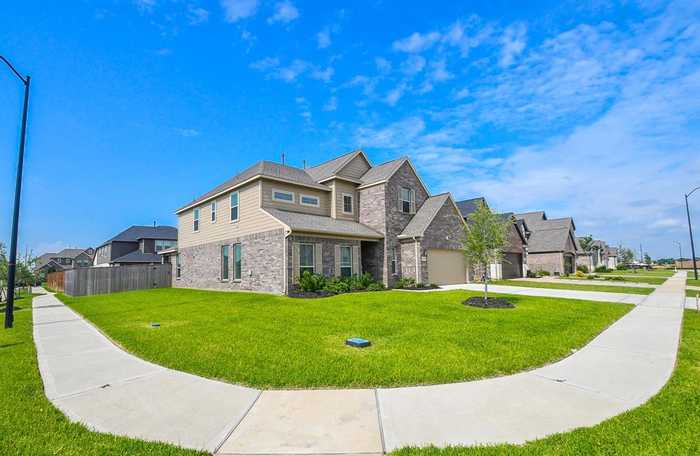 photo 2: 228 Upland Drive, Waller TX 77484